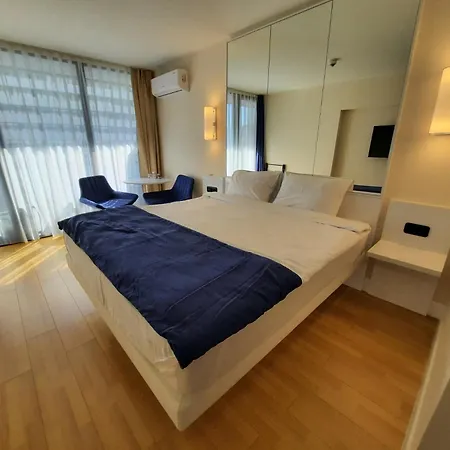 Vip Orbi City Батуми Экстерьер фото